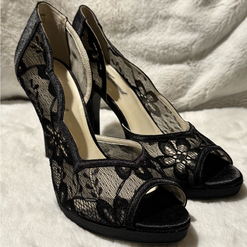 Lulu Townsend pumps size 9